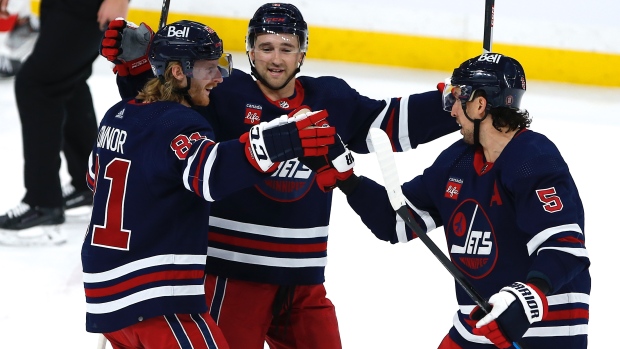 Jets' top guns connect in win over Red Wings