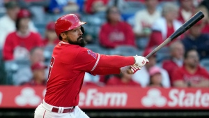 Rendon 'can't comment' on fan altercation in Oakland