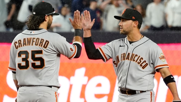 Doval escapes in the ninth as Giants hold off Yankees