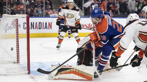 Draisaitl nets hat trick and 50th as Oilers squash Ducks 6-0 Article Image 0