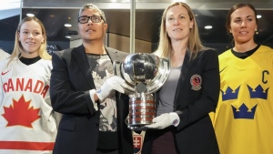 Hockey Hall of Fame debuts exhibit on women's game