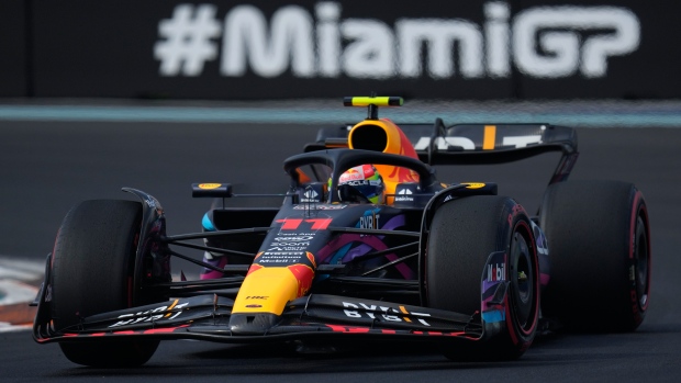 Perez wins pole in Miami, continues chasing Verstappen