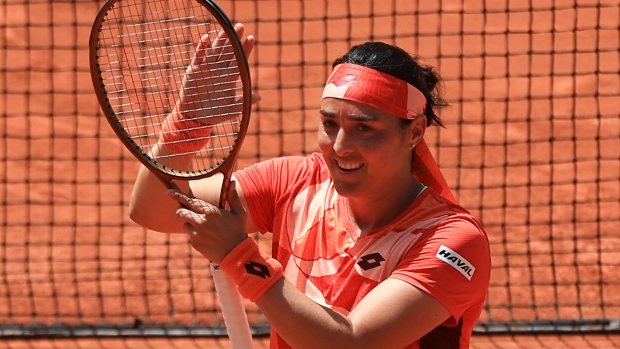Jabeur bounces back at French Open, Ruud and Russian teenager advance