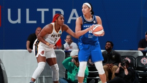 Jones gets key block, Connecticut holds off Fever