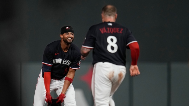 Lewis, Castro lead Twins past Guardians 