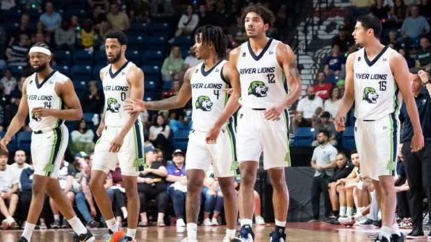Niagara River Lions celebrate, CEBL Niagara River Lions celebrate