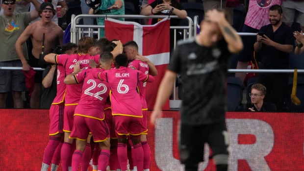 St Louis City uses two PK goals to beat Dynamo