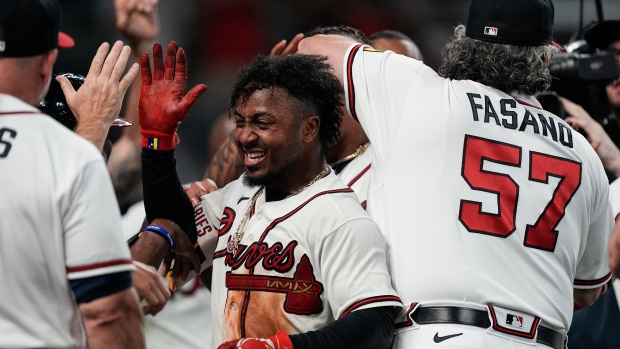 Albies hits three-run homer in 10th, Braves rally to beat reeling Mets for sweep