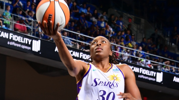 Sparks beat Wings behind Hamby, Ogwumike