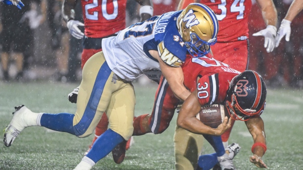 Montreal Alouettes są zdominowani przez obronę Winnipeg Blue Bombers w meczu Canada Day