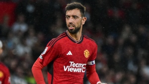 Fernandes' volley seals win for United at Burnley