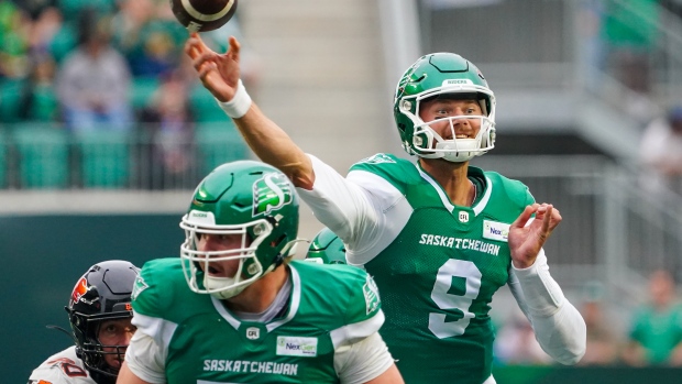 Les Roughriders de la Saskatchewan se sont accrochés pour battre les Lions de la Colombie-Britannique résilients dans la fin sauvage