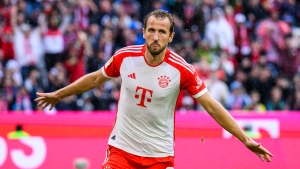 Kane scores twice to help Bayern Munich beat Augsburg in Bundesliga