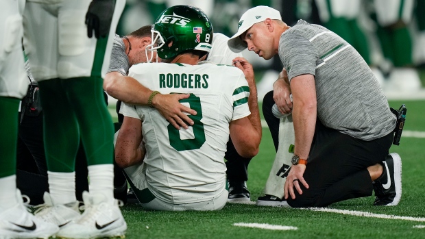 Report: Rodgers rejoins Jets, will be at MetLife Sunday