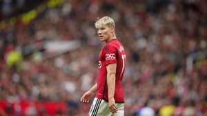 United fans jeer as Hojlund is substituted by ten Hag against Brighton