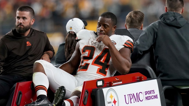 Browns' Chubb undergoes first of two surgeries on injured knee