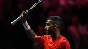 Auger-Aliassime wins as World starts strong at Laver Cup