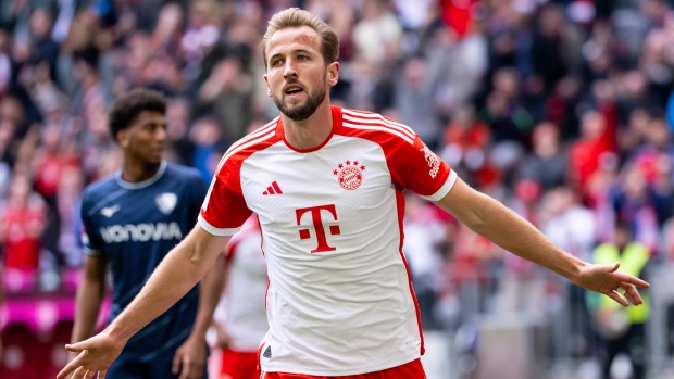 Kane scores his first hat trick in Germany as Bayern demolishes Bochum