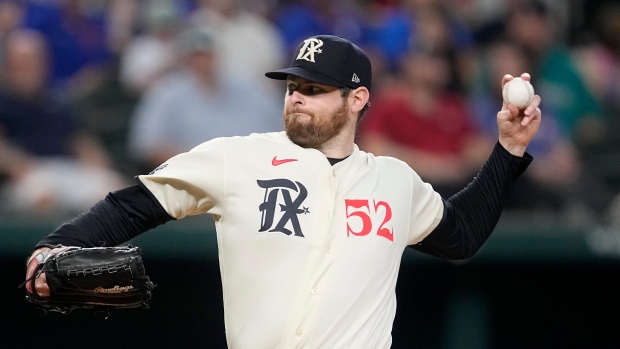 Rangers increase AL West lead with win over Mariners, who stay 1.5 games behind Jays in WC hunt 
