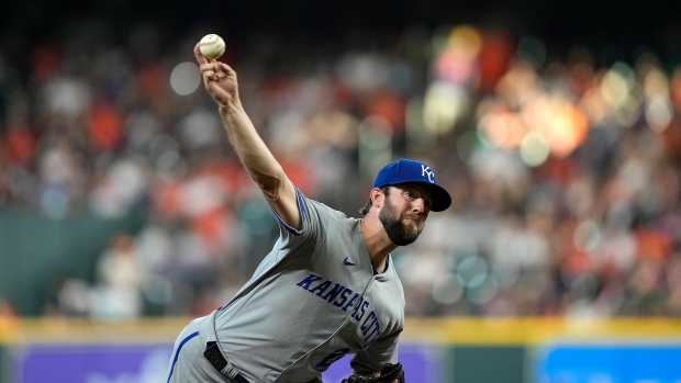 Astros hold onto final AL wild-card slot despite loss Royals
