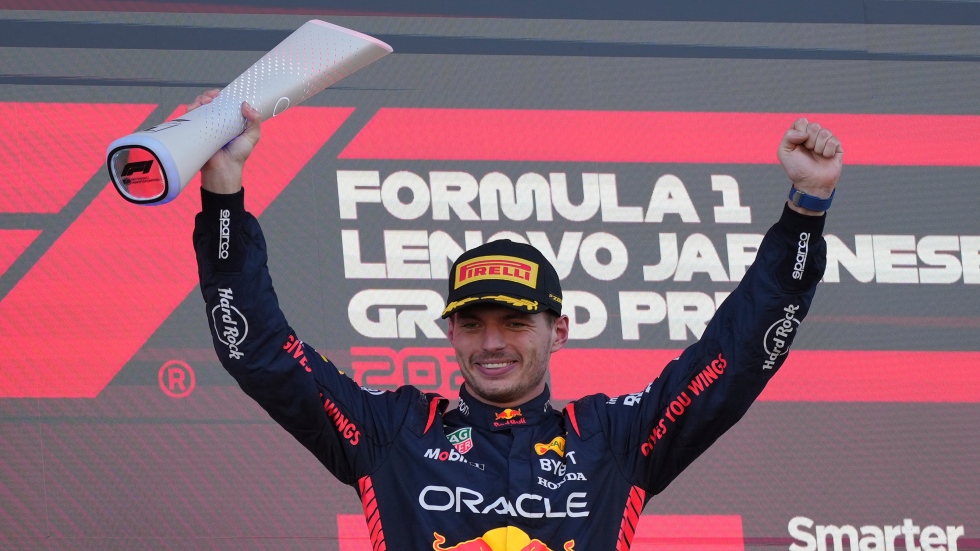 Verstappen easily wins Japanese Grand Prix to edge closer to F1 title