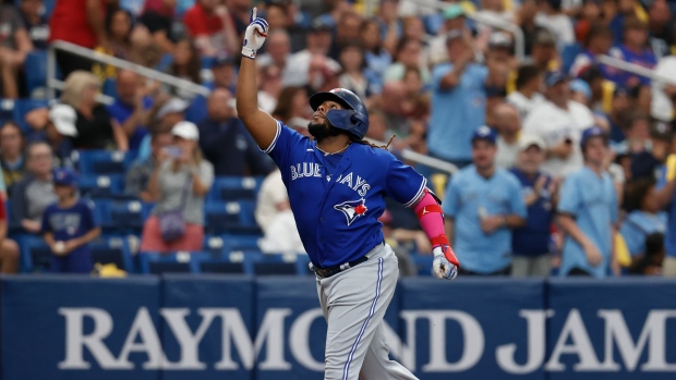 Blue Jays hit four homers in win over Rays to maintain second AL Wild Card spot