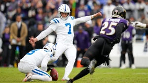 Gay hits four long FGs, including OT winner, as Colts beat Ravens