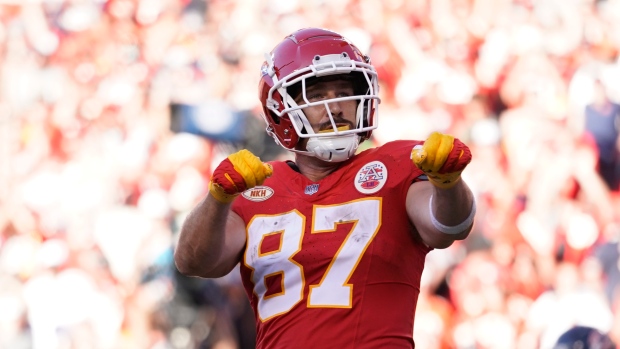 Mahomes throws three TD passes, Taylor Swift celebrates as Chiefs rout Bears