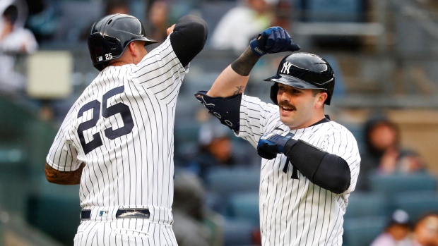 Diamondbacks blow three leads in loss to Yankees, tie Cubs for 2nd wild card