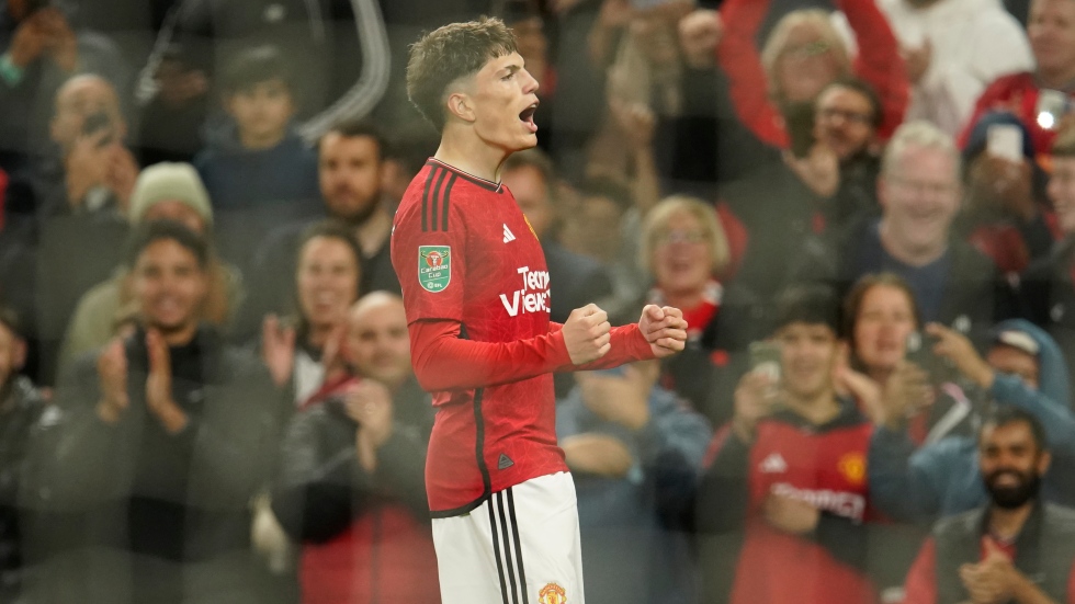 Garnacho on target as United beats Crystal Palace in League Cup defence