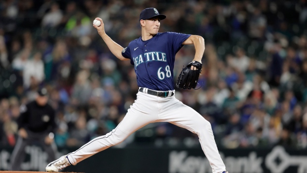 Mariners top Astros, gain ground in AL wild-card race