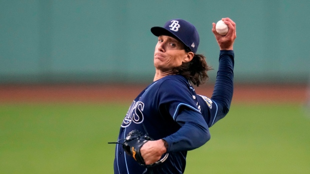 Tyler Glasnow gooide vijf puntloze innings in een play-offoverwinning toen de Rays de Red Sox versloegen