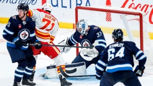 Mangiapane scores SO winner to lead Flames past Jets