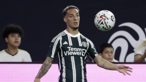 United winger Antony to resume playing after allegations of domestic abuse