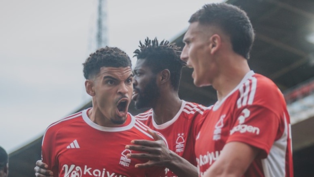 Dominguez's debut goal earns EPL point for 10-man Nottingham Forest against Brentford