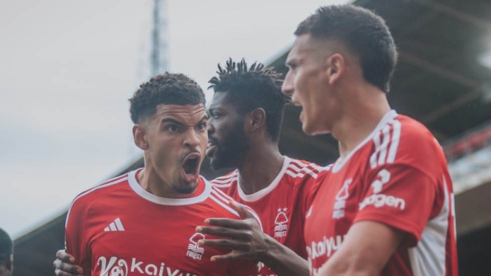 Dominguez's debut goal earns EPL point for 10-man Nottingham Forest against Brentford
