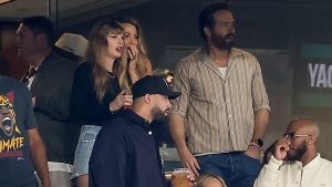 Swift at MetLife Stadium to watch Kelce's Chiefs 