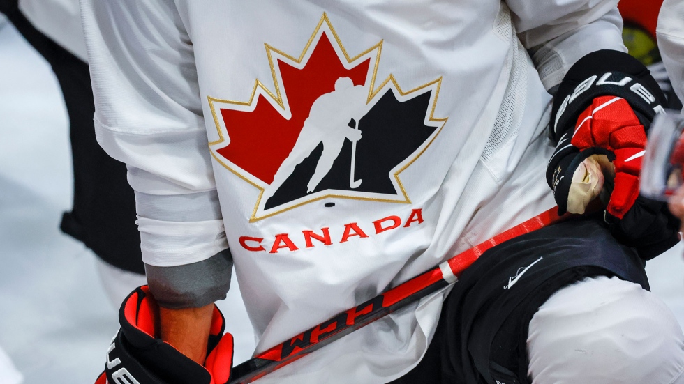 Canada's Hockey Team Play Entire Olympic Match With Masks On After