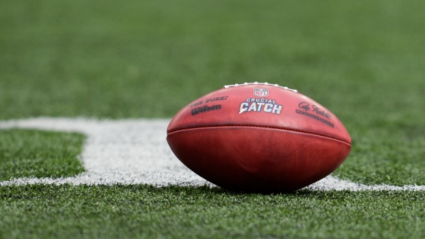 Źródło AP twierdzi, że właściciele NFL zgadzają się na radykalną zmianę zasad rozpoczęcia meczu, przyjmując konfigurację stosowaną w XFL