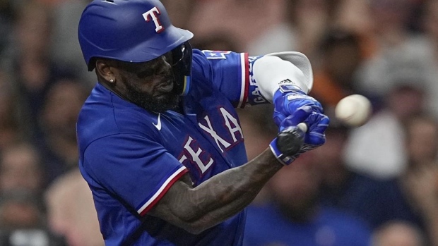 Mariners outlast Rangers in 11, close in on playoff berth