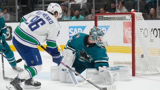 Les Canucks de Vancouver marquent 10 buts dans une énorme victoire contre les Sharks de San Jose