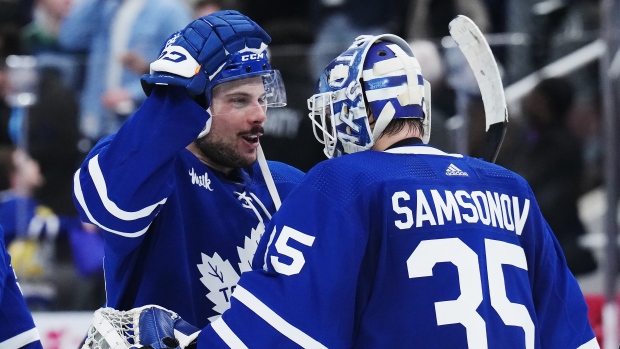 Auston Matthews a marqué deux fois, Ilya Samsonov a réalisé 19 arrêts et les Maple Leafs n’ont pas réussi à marquer deux fois.