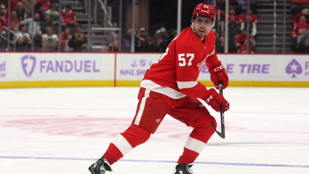 Red Wings F David Perron suspended 6 games for cross-checking