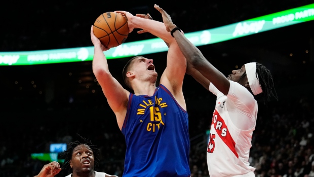 Nikola Jokic przoduje, a Denver Nuggets pokonują Toronto Raptors i odnoszą piąte zwycięstwo w sześciu meczach