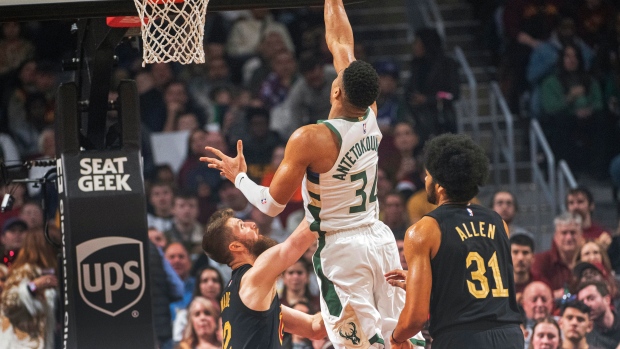 Giannis Antetokounmpo ma dobrą drugą połowę, która poprowadziła Bucks do zwycięstwa nad Cleveland Cavaliers