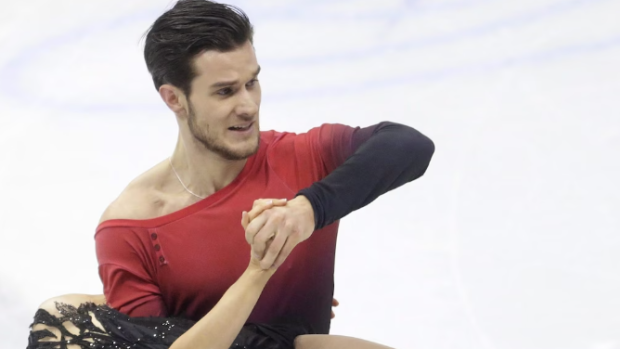 Le danseur sur glace Nikolai Sorensen s'est retiré des Championnats canadiens en raison d'allégations d'agression sexuelle
