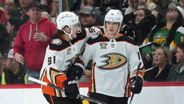 Troy Terry a marqué deux fois et les Ducks d'Anaheim ont mené par deux buts pour battre le Wild du Minnesota