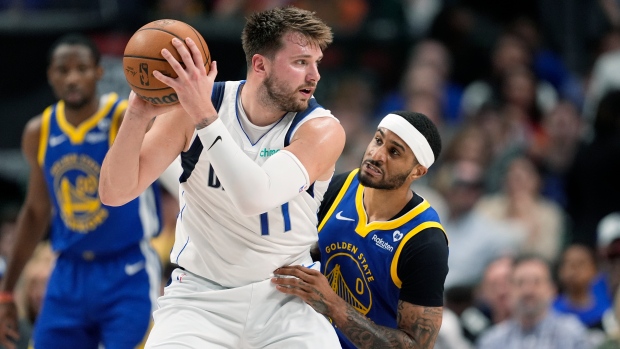 Dobra passa Luki Doncića w triple-double zakończyła się o siódmej, gdy Dallas Mavericks pokonali Golden State Warriors.