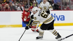 Aleksander Barkov scores twice, Panthers rout Bruins 6-1 in Game 2 to tie series Article Image 0