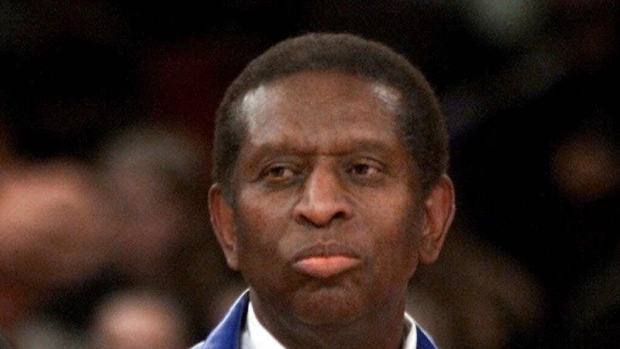 Earl Lloyd first black player in NBA dies at 86 TSN